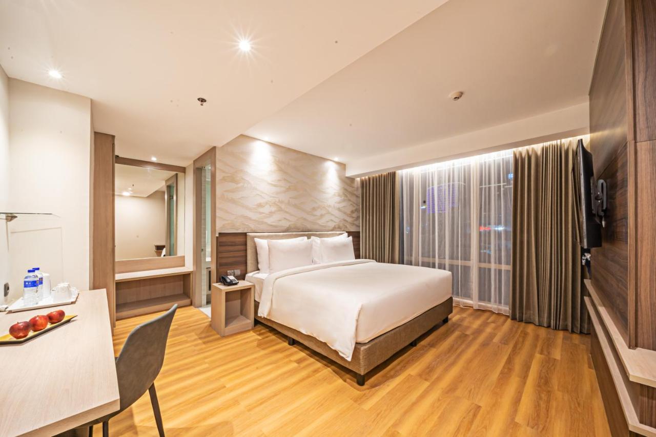 Platinum Hotel Tunjungan Surabaya Luaran gambar