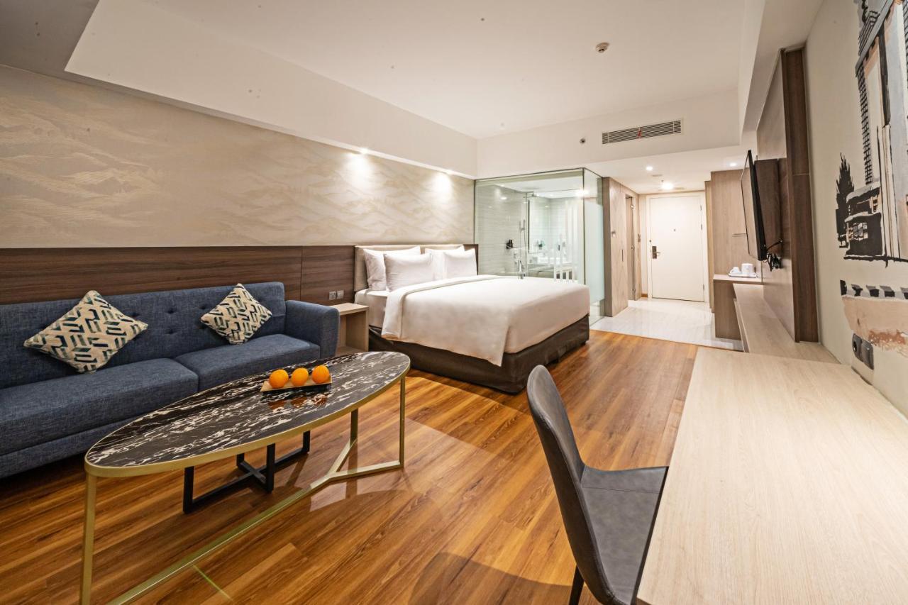 Platinum Hotel Tunjungan Surabaya Luaran gambar