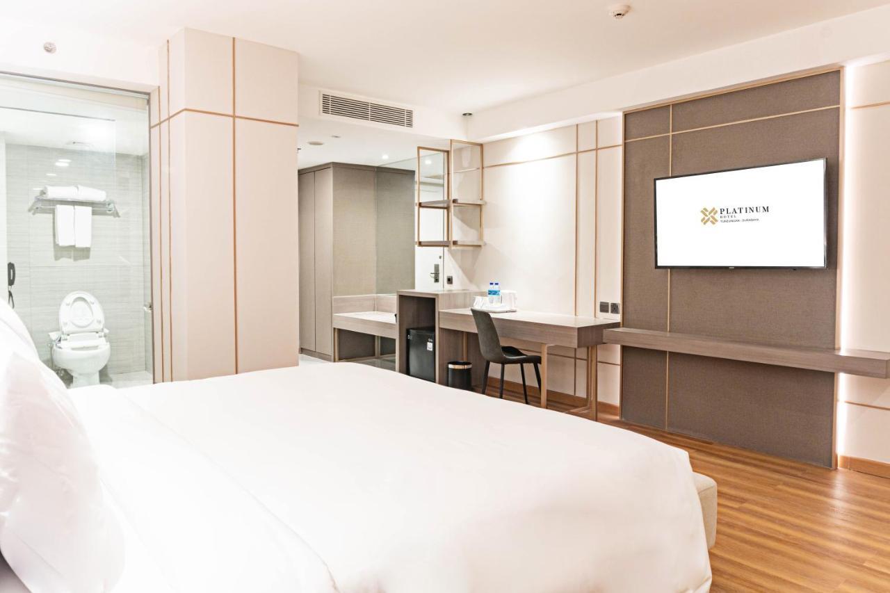 Platinum Hotel Tunjungan Surabaya Luaran gambar