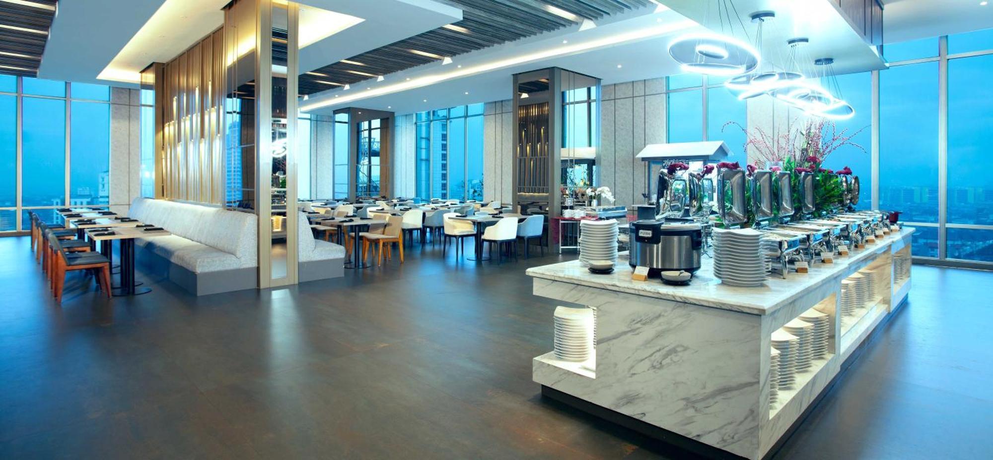 Platinum Hotel Tunjungan Surabaya Luaran gambar