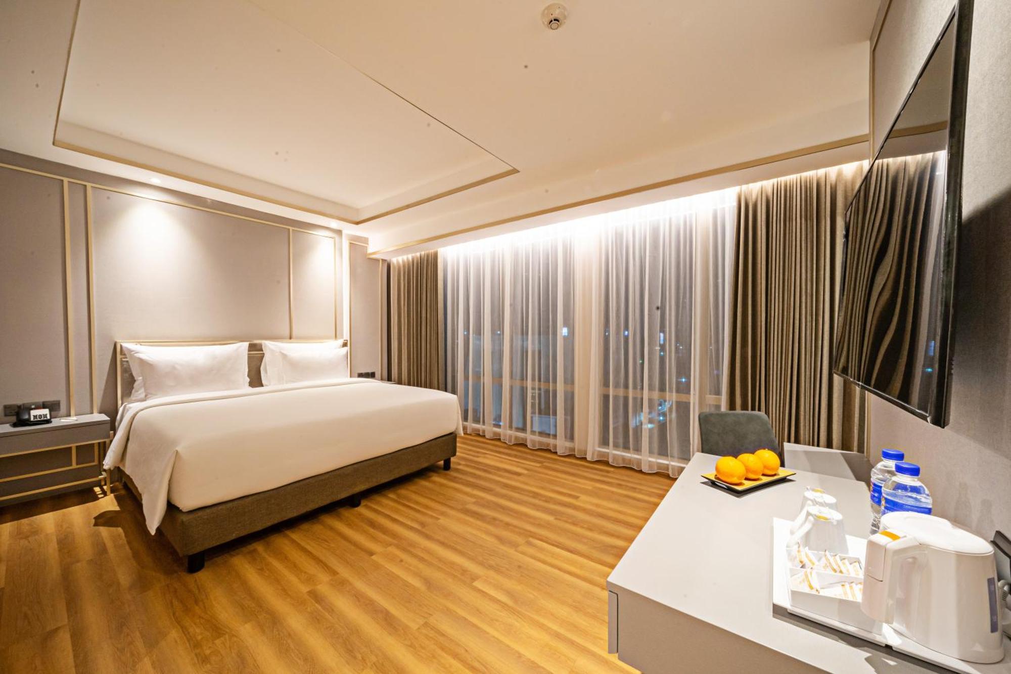Platinum Hotel Tunjungan Surabaya Luaran gambar